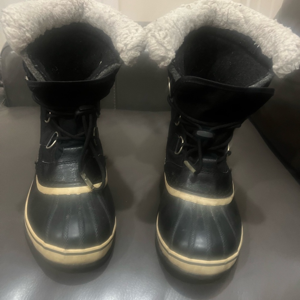 Sorel Black and Tan Women's Snow Boots. Size EU 37/US 5